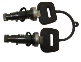 IBQ 00130022 - KIT BOMBILLOS 95XF/XF95/105 - 2 LLAVES - 2 BOMBILLOS